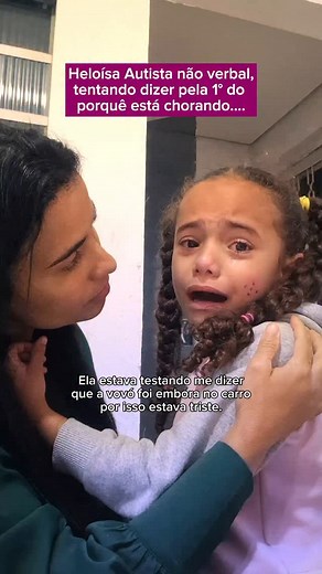 Gravei pra mostrar minha mãe, como a Heloisa ficou depois que ela foi embora, me deparo com essa alegria. Ela só conseguiu dizer, "vovó e carro", que acredito que ela queria dizer; "a vovó entrou no carro e foi embora", mas significa muito 💚👏👏👏 . #autismo #autistanaoverbal #maternidadeatipica | Thais Silva