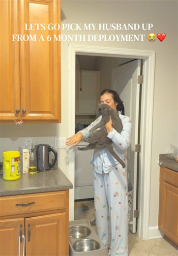 🥹🥹🥹 #homecoming #milspouse #militaryfamily #milsolife | deployment