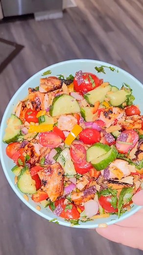 easy summer dinner!! (usually I pre chop everything and throw it in a bowl) #summerdinner #happy4thofjuly