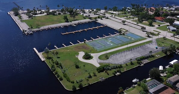Cape Coral residents frustrated by yacht club rebuild delays