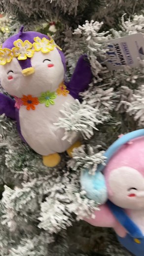 For every 10,000 views #PudgyChristmas gets, 1 toy will be donated to a local charity! 🎄🐧