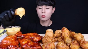 12K views · 652 reactions | ASMR MUKBANG SWEET FRIED CHICKEN & SPICY BBQ CHICKEN eating sounds | 교광TV | Facebook