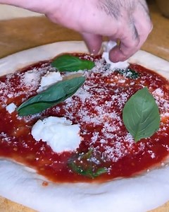 46K views · 84 reactions | The best Italian pizza recipe ever 襤 | MetDaan Yummy | Facebook