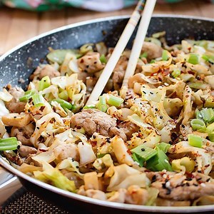 16K views · 135 reactions | QUICK CHICKEN CABBAGE STIR FRY low-carb | healthier | one-pan | budget friendly | easy Save RECIPE ---> https://www.masalaherb.com/chicken-cabbage-stir-fry/ | Masala Herb | Facebook