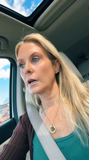 This woman Haley said she went into the Post Office to buy stamps. Jessica, who worked behind the counter, asked her why she was buying stamps. Haley told her it was for sending bill payments out. Jessica informed her she could pay bills online. Haley said, I know Jessica, but I prefer to pay my bills by mail. Haley said all the other people behind her agreed with Jessica and pay their bills online. Do you all pay your bills online or do some of you like still doing it the old fashioned way and 