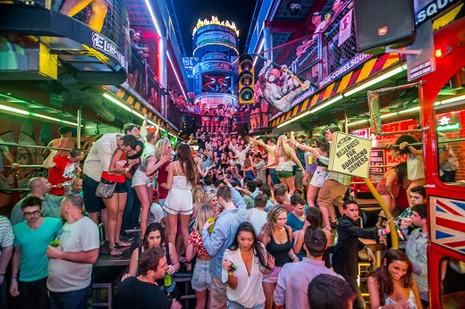 El Squid Roe Club Nocturno y Restaurante | Vida Nocturna Cabo