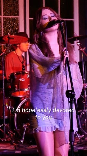 Live cover of “Hopelessly Devoted To You” Olivia Newton-John 💗 #hopelessromantic #singer #concert