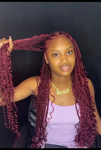 ISLAND TWIST🔥🔥🔥 Click the link in @prettiestdollhouse bio to book🤍 Book under: Smedium boho island twist #fypシ #trini_tiktoks #braidersontiktok #trinibraider #islandtwist #bohotwiststutorial #knotlessbraids