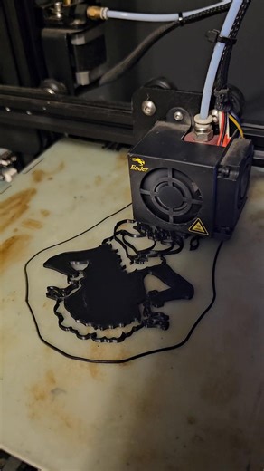 Check out this cool Grinch silhouette being made... | Patrick Kilburn Jr.