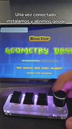 Tutorial para conectar el teclado a móvil o tablet #geometrydash #geometrydashgame #sayodevice