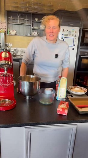 Raspberry and Cream Meringue Roulade…..On a bit of a roll with the baking. Today we used up the egg whites from yesterday’s custard recipe to create a simple but delicious meringue roulade filled with fresh cream and raspberries. The “it’s unhealthy” brigade will be back on our case!!! Ingredients 4 whites 8 oz (225g) sugar 1 tsp cornstarch (cornflour) 1 tsp white vinegar 12 x 8 baking tray or swiss roll tray Preheat oven to 180 c fan for first 8 mins approx Reduce to 140 c and bake for further 