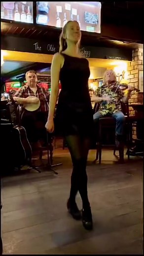 The Locke Bar in Limerick, Ireland is a must visit!!! 💚 With live music 🎶 and Irish dancing 💃 every day, it is a perfect place to enjoy the best of Irish tradition. Here is a video of me Irish dancing to some lovely hornpipes played by David 🎻 and Cormac 🪕 just a couple of nights ago! I’ll be back there later tonight for more steps! 🧚‍♀️ WWW.ILOVELIMERICK.COM The Locke Bar Locke Burger #irishdancing #irishmusic #irishpub #irishbar #lenkafairy #irishdancer #traditionaldance #traditionalmusi
