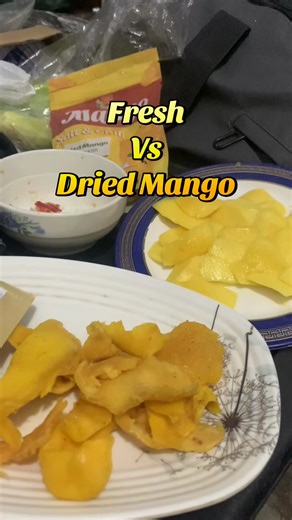 Madalas ka ata magcrave ng Mangga? Magimbak ka na neto sa inyo. Masarap na convenient pa! Nagkakaubusan na eh. #cravingmangga #mangoes #drieamangoes