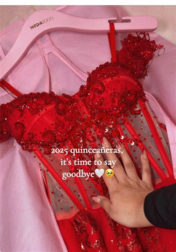 Comment if you’re a 2025 #M2KQueen 👑✨🥹 #Moda2000 #quince #quinceañera #dresses