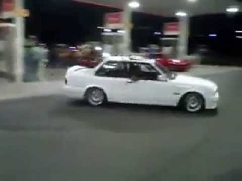 South Africa Mzansi's best BMW 325is gusheshe spinning at a garage