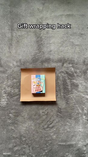 The Folding Lady: Gift Wrapping Hack Tutorial