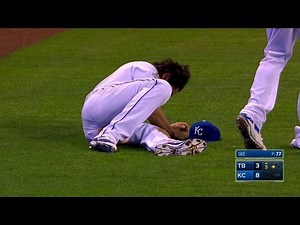 TB@KC: Eibner hurt fielding triple in 5th, exits game