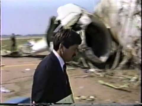Footage McDonnell Douglas DC-10 Flight 232 of United Airlines after crash in Sioux City - July 1989