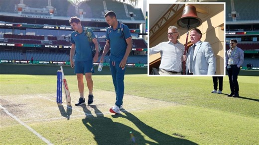 Australian cricketers' touching tribute to the late David Hookes