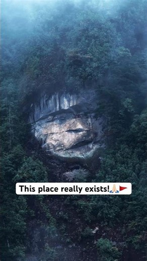 Shree hanuman ji naturally carved on a mountain 🙏🏻🚩 #jayshreeram #jaibajrangbali #india #shorts