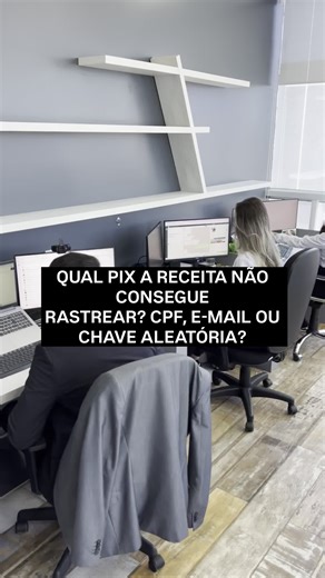 🐝 PIX com CPF, e-mail ou chave aleatória… qual é a “menos rastreável” pela Receita Federal? A verdade ninguém te contou — mas deveria. Metade do Brasil acha que usar chave aleatória faz você “sumir do radar”. A outra metade jura que PIX com CPF é pedir para ser fiscalizado no dia seguinte. E sempre tem alguém dizendo que “usa e-mail porque a Receita não vê”. ❌ Tudo isso é ilusão. 🧠 Aqui vai a técnica de verdade: Independente da chave, toda movimentação PIX cai numa conta bancária vinculada ao 