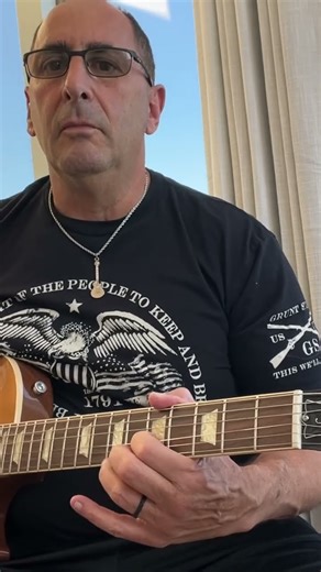 Beginner Pentatonic Lead Guitar Lesson - One string slides to a backing track