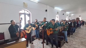 Dios es amor. Salida de la misa del 25 de agosto. | Rondalla "Amanecer con Dios" de San José de Lourdes