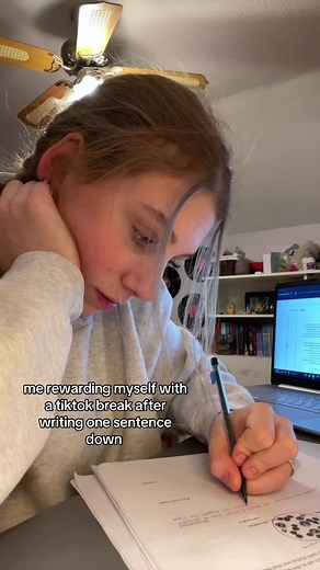 happens too often 😭 #homework #school #tiktok #unfocused #procrastination #fyp