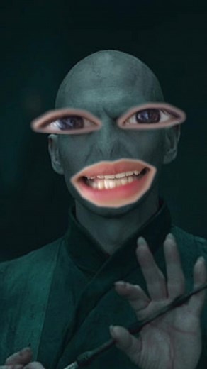Thương Voldemort rất nhiều 🥺 #vanvatbietnoi #ducreaction #reaction #leuheu
