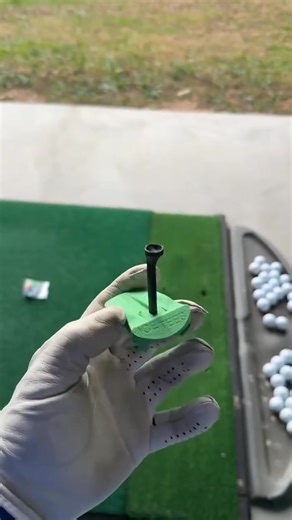 Stop breaking tees at the driving range! 🏌️‍♂️ The Ice Tees Turf Base gives you the perfect, stable tee platform for artificial turf - just like real grass! 🌟 Includes multiple tee heights, works in any weather, and makes your practice sessions so much better. ⛳ Grab this golf essential now! 🛒 | BareVare