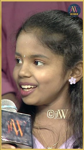 மண்ணில் இந்த காதல் 🎶😍 Sa Re Ga Ma Pa’s Mahathi delivers a soulful performance on stage.🥰🤩