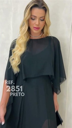 Vestido de Festa Longo Preto com Capa Echarpe Poncho e Fenda ref. 2851