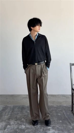 彼女に褒められた大人ブルーシャツコーデ。