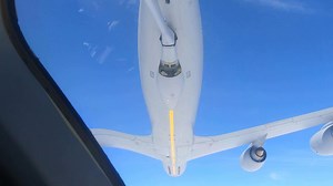 US Air Force performs mid-air refuelling over Tennessee