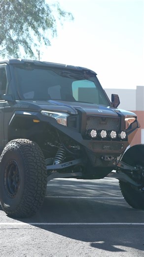 Mark and Sarah's 2026 Slate Gray Polaris Xpedition ADV is their up-north camping rig — and this thing is absolutely dialed for that life. Rooftop tent is already in the plans. It's also the first full build we've done on the new Slate Gray color, and the way the powder coat came together with the Valor Offroad wheels and all the DRT Motorsports accessories — we're obsessed with how it turned out. 🔩 DRT Motorsports front & rear bumpers grill mesh ⚙️ HCR Racing mid travel kit with Shock Therapy s