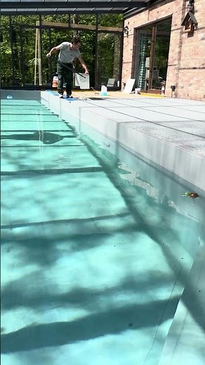 Container piscine en construction – Container pool under construction