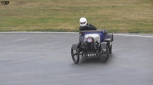 Who says you need power, or a car under 100 years old to go drifting? 🏁 Finally caught up with the one regular Mallory Park meeting we've always missed yesterday with the VSCC season finale, capped off by this very slick Longstone Tyres Light Car Race to end the day! The Vintage Sports-Car Club - VSCC Mallory Park Circuit #vscc #mallorypark #racing #drifting #vintagecars #race #racecar #classiccar #vintagestyle #vintageracing | Pescara Productions