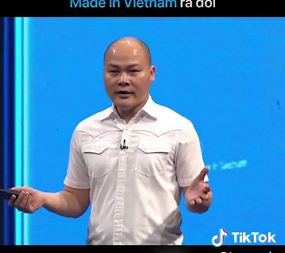 Bphone B86: Smartphone Không Phím Bấm Đầu Tiên Thế Giới