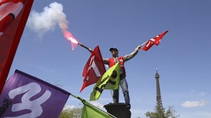 French rail strike support fund raises over one million euros