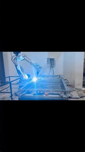 industrial robot#Industrialrobots#Manufacturingindustry#Factory#Worker#Automate