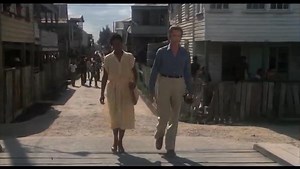 FILM/1980/ LES CHIENS DE GUERRE/C.WALKEN💋Jamie Shannon, un mercenaire, accepte d'enquêter dans un pays d'Afrique occidentale, le Zangaro, pour le compte d'un groupe financier britannique qui cherche à mesurer la stabilité du régime.💋 | Claire De Lune