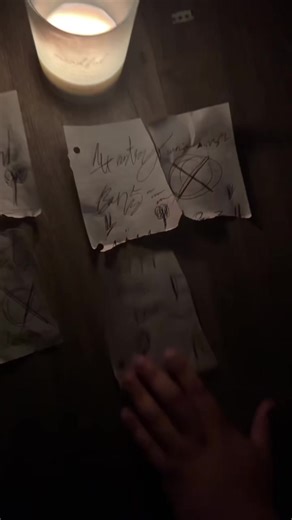 When you collect the pages and summon Slenderman! @Victor Ramirez | My world 🌍 #slenderman #creepypasta #fypage #foryou #foryoupage #horrortok