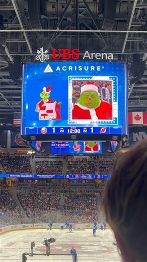 Christmas-themed holiday look-alike cam! In the House segment during New York Islanders game
