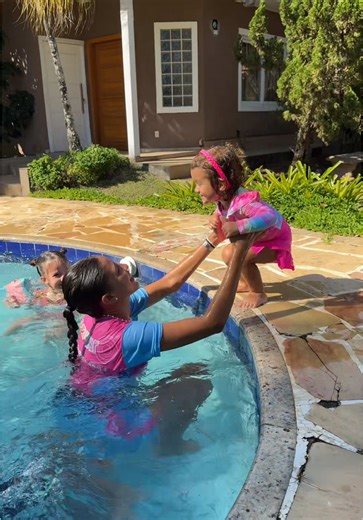 Festa Infantil na Piscina: Diversão Garantida para Crianças
