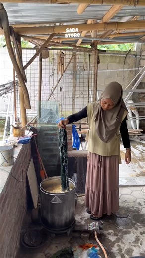 Sakha Batik Ponorogo on Instagram: "Proses pelorotan kain No admin : (1) 0813-8099-868 (2) 0822-5793-7776 (3) 0813-8110-965 Alamat : Jl. Pramuka Gg. II No.13 Mangunsuman, Siman, Ponorogo Follow us : Instagram : @sabastore_ponorogo Tiktok : sabastoreponorogoo Instagram : @sakha_boutiqe Tiktok : sakha_boutiqe ________________ #sakhabatik #ponorogo24jam #batik #batikponorogo #viralreels"