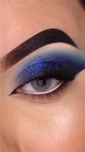 Blue Eye Makeup Tutorial 💙 #makeup #makeuptutorial #eyemakeup #shorts #youtubeshorts