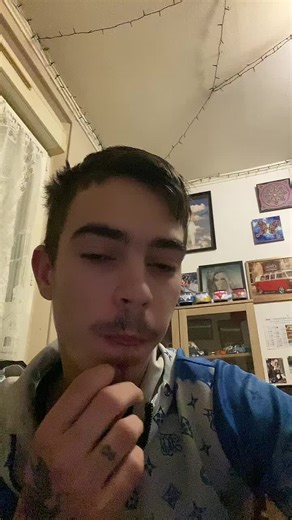 Pour toi mon papou sa fait un ans et 1 mois que on c’est rencontré et toi Sandra sa fait 4 mois que on c’est rencontrer on as fini une année d’amour nous trois et on va commencer une nouvelle année nous trois je vous aime et je veux pas vous perdre je tien a vous papou et mamoune que la nouvelle année soit plein d’amour❤️❤️❤️❤️@✨fifi57✨ @❤️ Panthère Rose ❤️