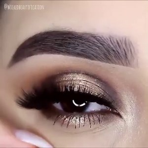 365K views · 4.8K shares | Amazing two tone smokey eyes  @wickedbeautification #inspiration | Saleha Abbasi - Makeup Artist | Facebook