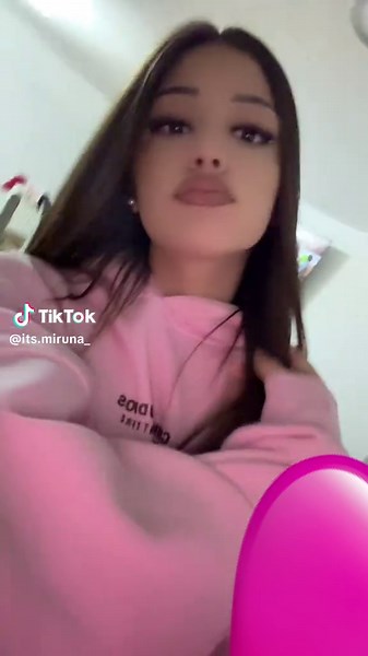 Videoclipuri postate de Miruna (@its.miruna_) cu original sound - 🩷