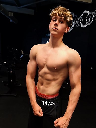 14y.o. Bodybuilder @maxworthington The work you do today creates the person you become tomorrow - One day, they'll ask how you did it. #bodybuilder #athlete #gymtok #discipline #foryoupagе